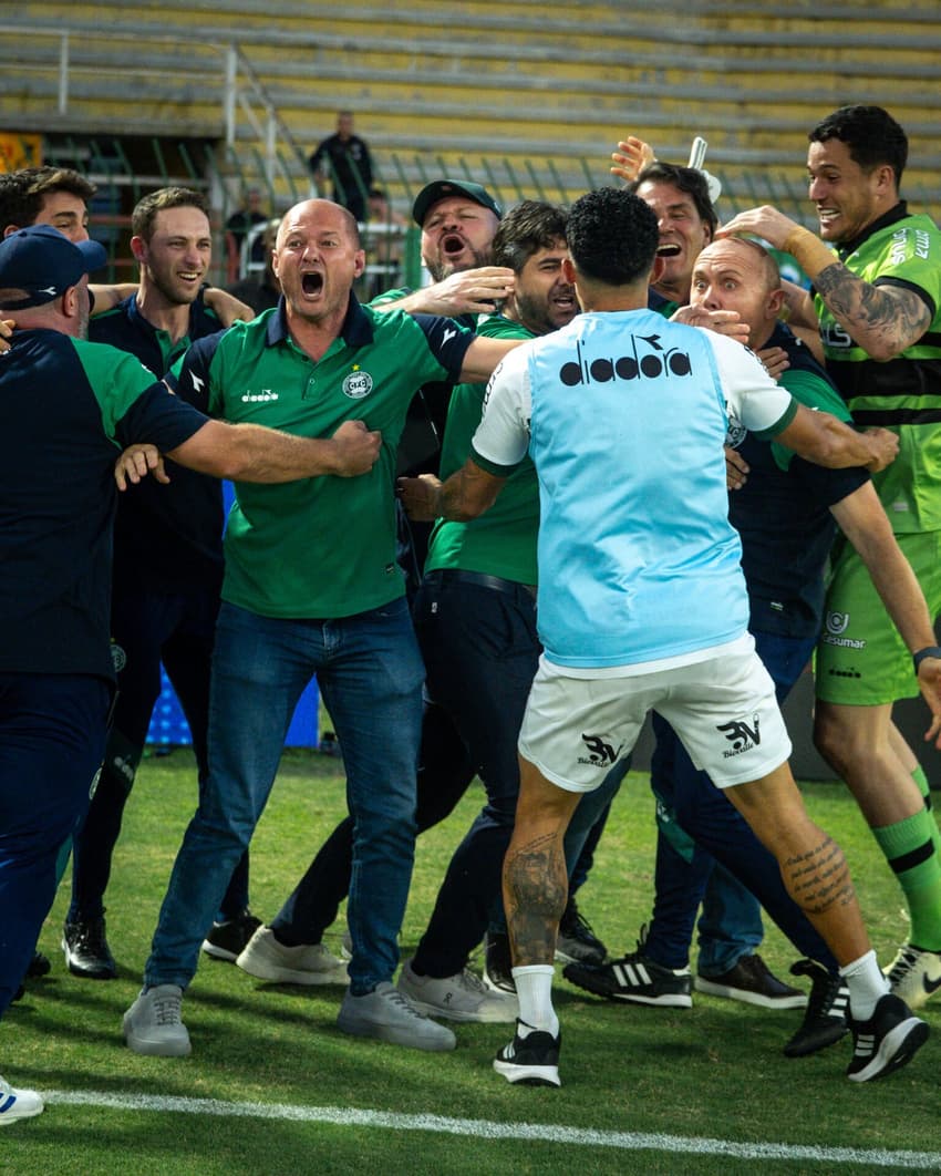 Volta Redonda Coritiba Raulino de Oliveira