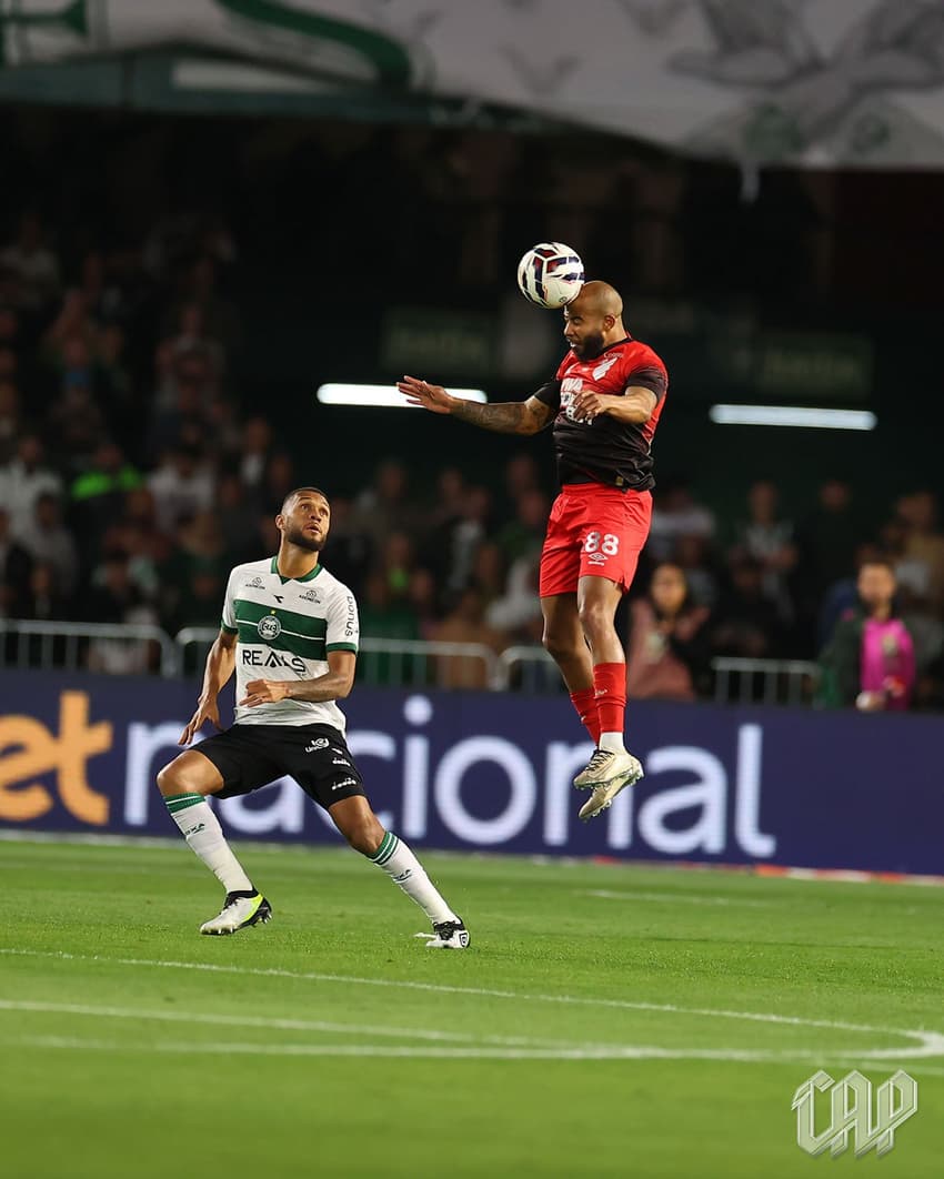 Coritiba x Athletico Série B Gustavo Coutinho Patrick