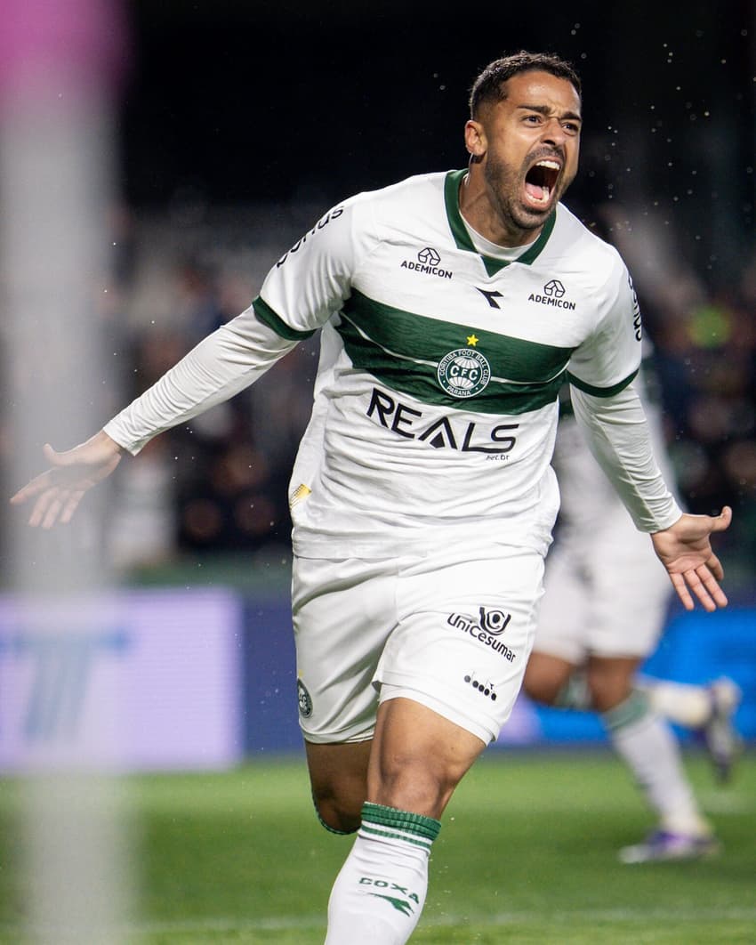 Dellatorre Coritiba gol comemoração