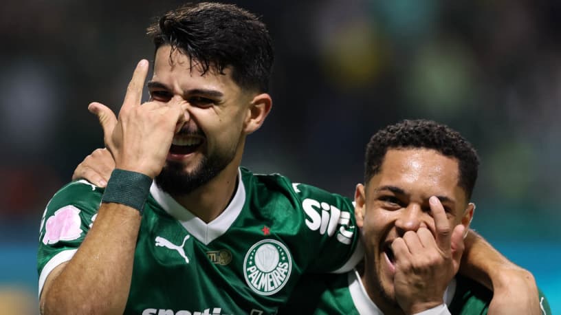 Flaco López e Vitor Roque, atacantes do Palmeiras (Foto: Cesar Greco/Palmeiras/by Canon)