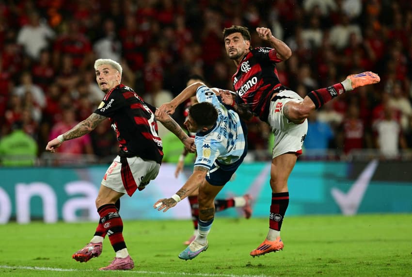 Flamengo x Racing no Maracanã pela Libertadores 2025 - jogo de ida de semifinal (Foto: Pablo Porciuncula/AFP)