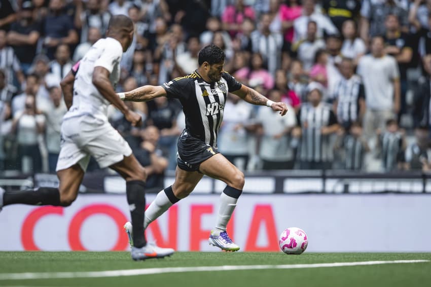 Hulk na partida contra o Ceará (Foto: Pedro Souza / Atlético)