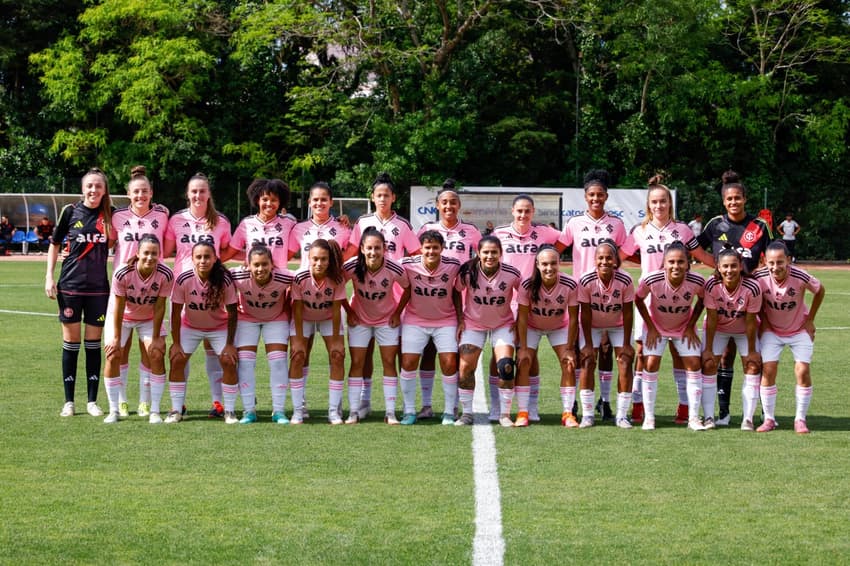 Gurias Coloradas - time feminino do Internacional