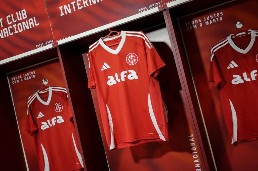 Camisa do Internacional com patrocínio da Alfa