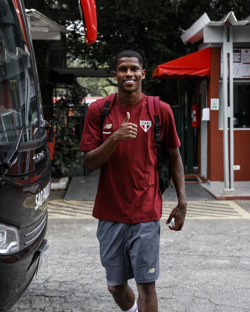 Isac já foi relacionado pelo time profissional no ano passado (Foto: Rubens Chiri / São Paulo FC)<br>