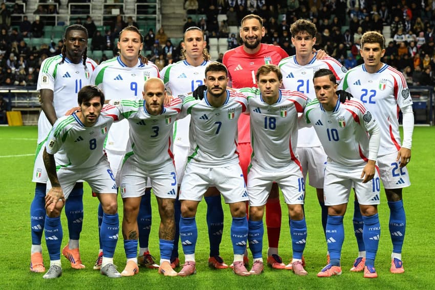 Itália na partida contra Estônia na Eliminatórias para Copa do Mundo. (Foto: Raigo Pajula/AFP)