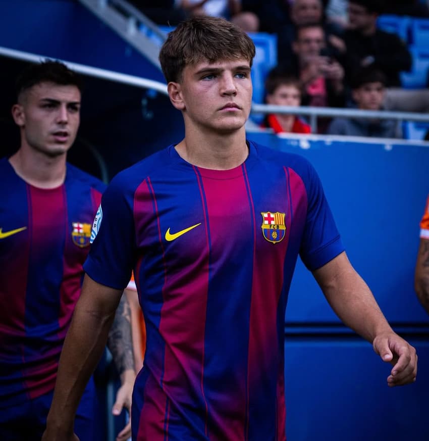 Juan Hernández em ação pelo Barcelona (Foto: Reprodução/Instagram)