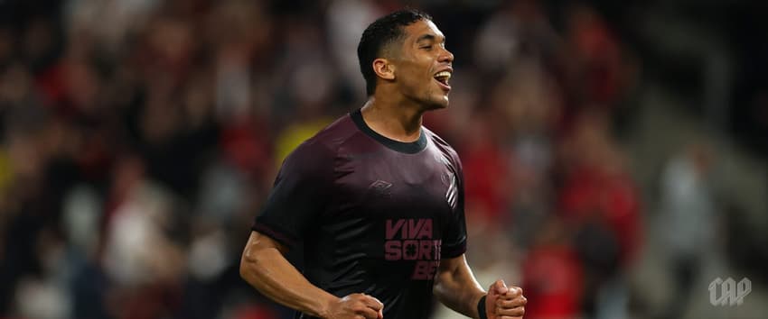 Julimar Athletico Amazonas gol comemoração