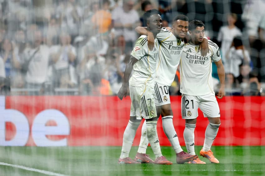 Mbappé comemora gol do Real Madrid com Vini Jr e Brahim Díaz