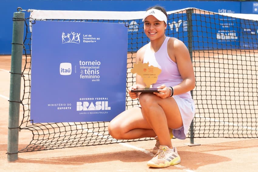 Nauhany Silva, a Naná, é campeã aos 15 anos (Foto: Rafael Pignataro/Divulgação)