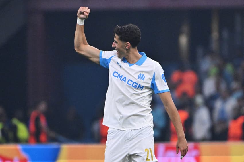 Nayef Aguerd em ação pelo Olympique de Marselha (Foto: Christophe Simon / AFP)