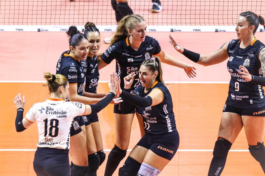 Osasco São Cristóvão Saúde foi o campeão da Superliga Feminina 2024-2025 (Foto: Wander Roberto/CBV)