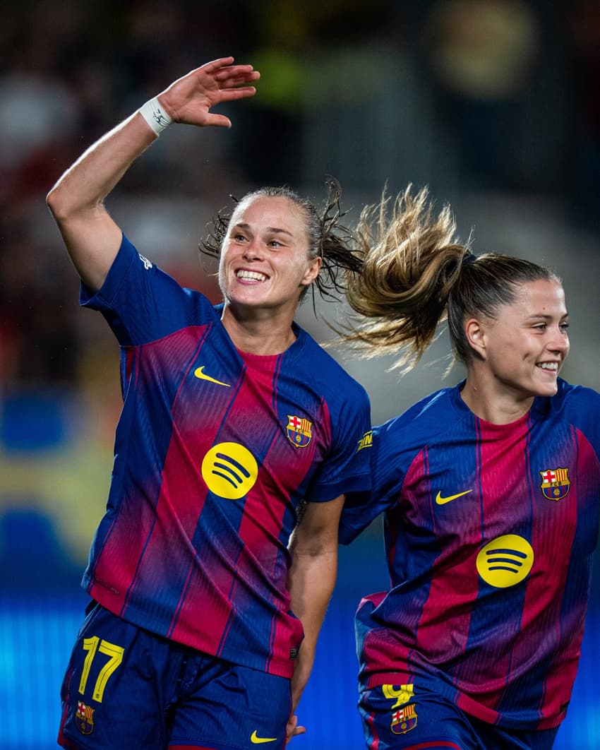Pajor comemorando o gol marcado contra o Bayern de Munique na Champions League Feminina (Foto: Reprodução/X)