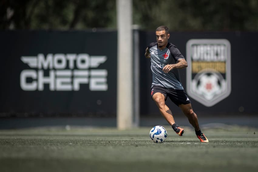 Philippe Coutinho em treino do Vasco