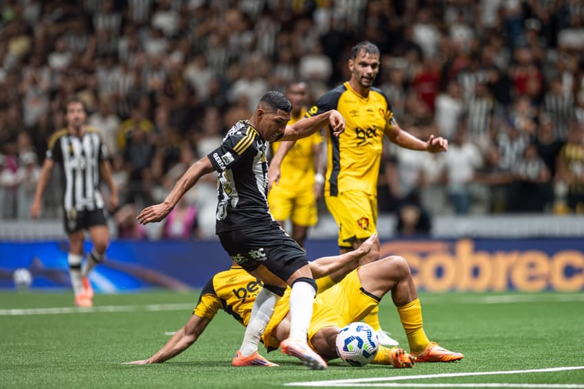 Rony em Atlético x Sport (Foto: Alessandra Torres/AGIF)