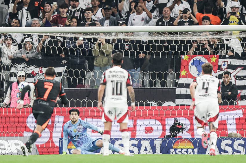 Rossi Yuri Alberto Flamengo Corinthians Arrascaeta