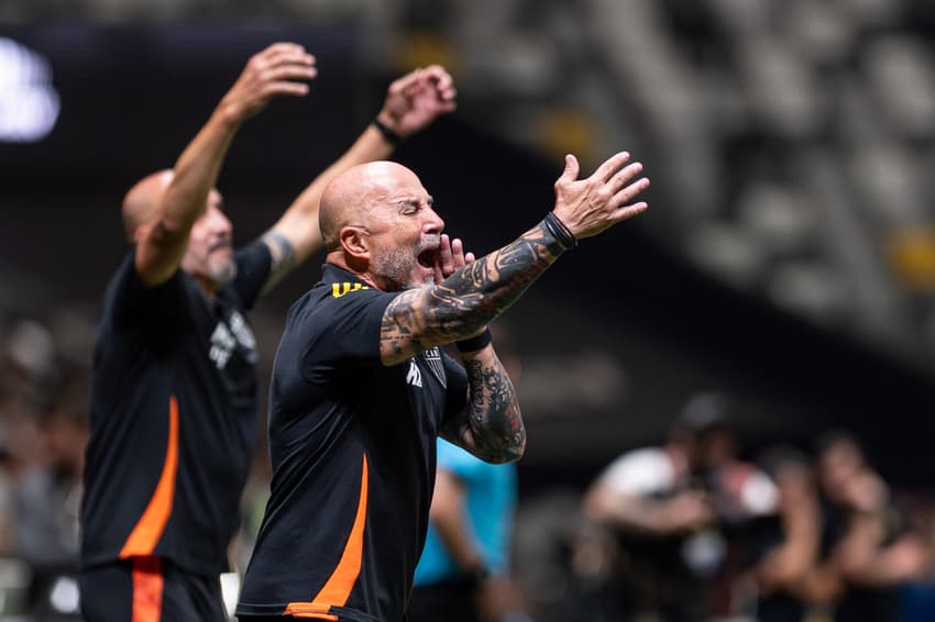 Sampaoli no jogo Atlético x Sport (Foto: Alessandra Torres/AGIF)