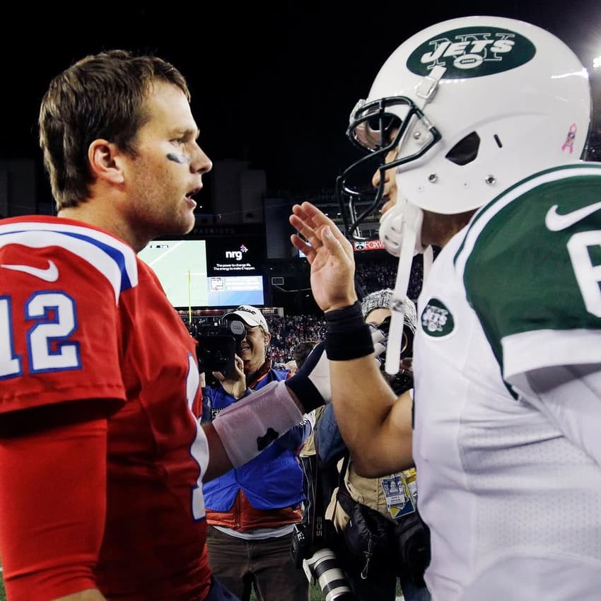 Mark Sanchez já jogou contra Tom Brad na NFL. (Foto: Reprodução)