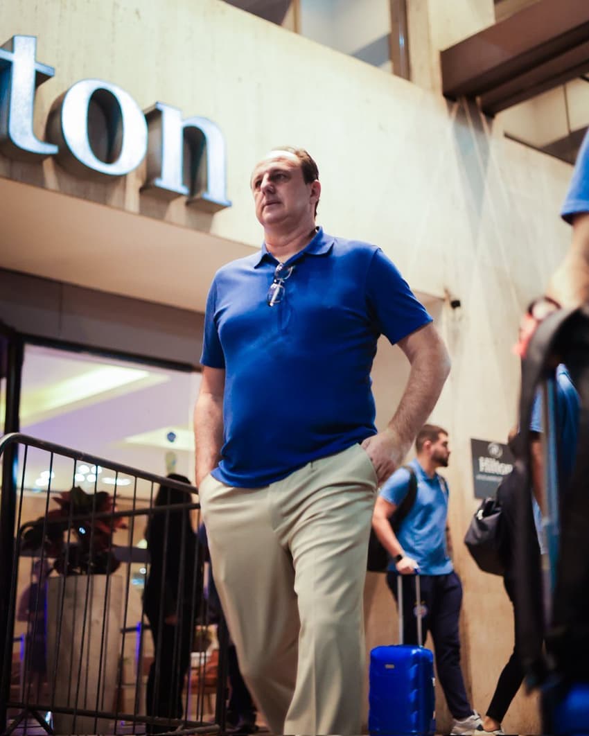 Rogério Ceni a caminho do Nilton Santos (Foto: divulgação / EC Bahia)