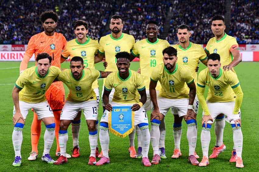 Seleção Brasileira perfilada antes de Japão x Brasil