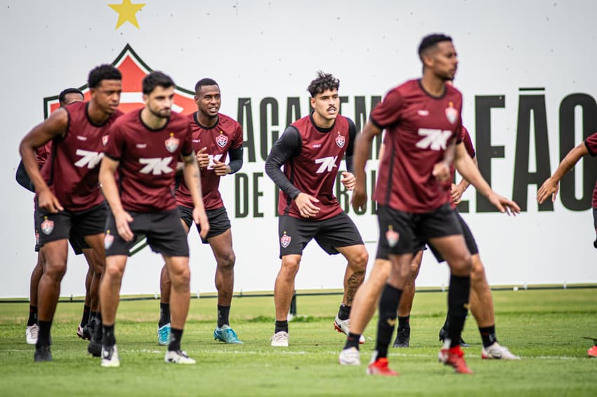 Jogadores do Vitória treinam na Toca do Leão (Foto: Victor Ferreira / EC Vitória)