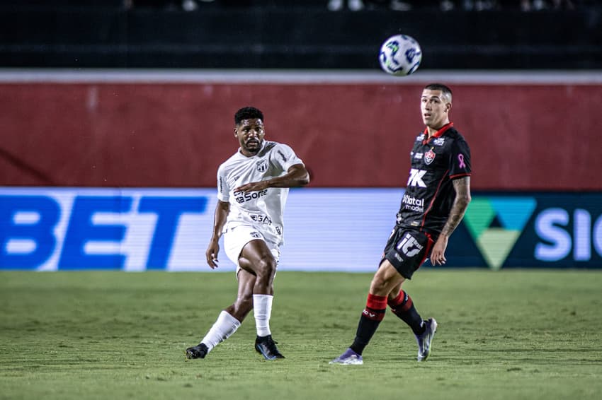 Partida entre Vitória e Ceará, pelo Brasileirão (Foto: Felipe Santos/Ceará SC)