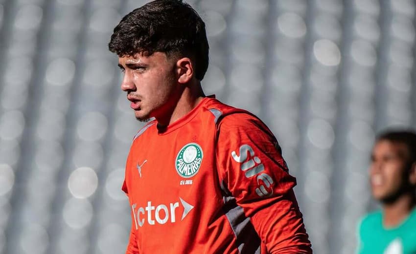 Pedro Henrique atuava pela equipe Sub-17 do Flamengo (Foto: Reprodução/ Instagram)