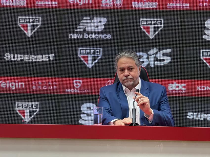 Casares falou sobre futuro de veteranos (Foto: Izabella Giannola/ Lance!)