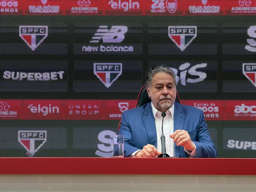 O presidente do São Paulo, Julio Casares, concedeu entrevista para detalhar o atual cenario financeiro do clube. (Foto: Izabella Giannola/ Lance!)