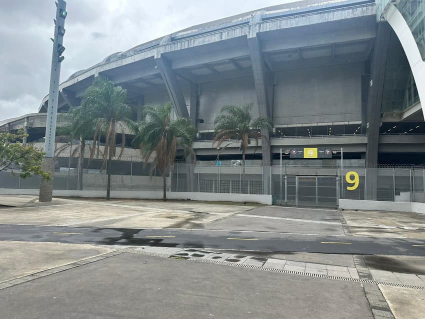 Clima tranquilo no estádio do Maracanã (Foto: Lucas Bayer/LANCE)