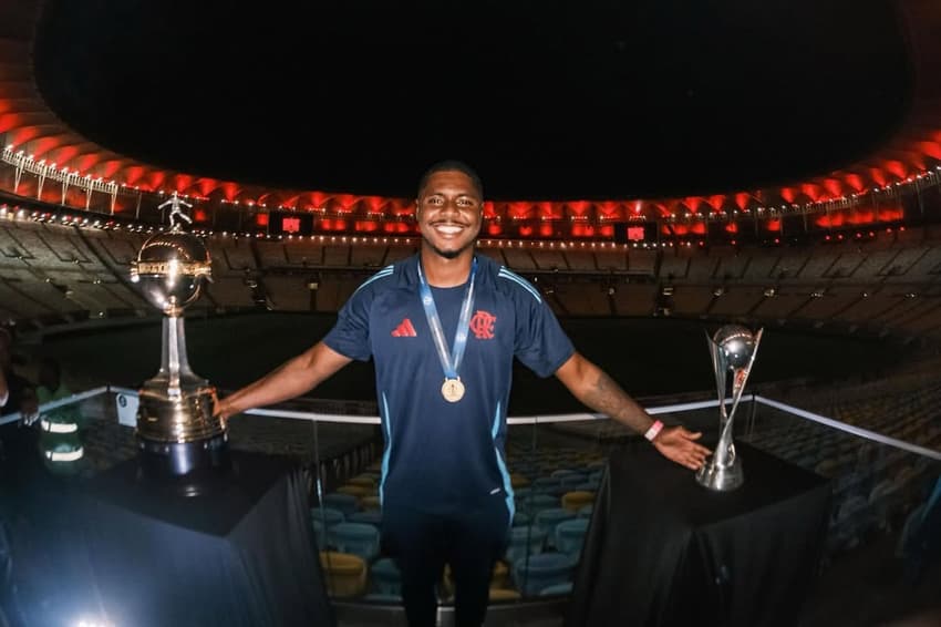 Jhonata Ventura abandou os gramados, mas segue no Flamengo (Foto: Reprodução)