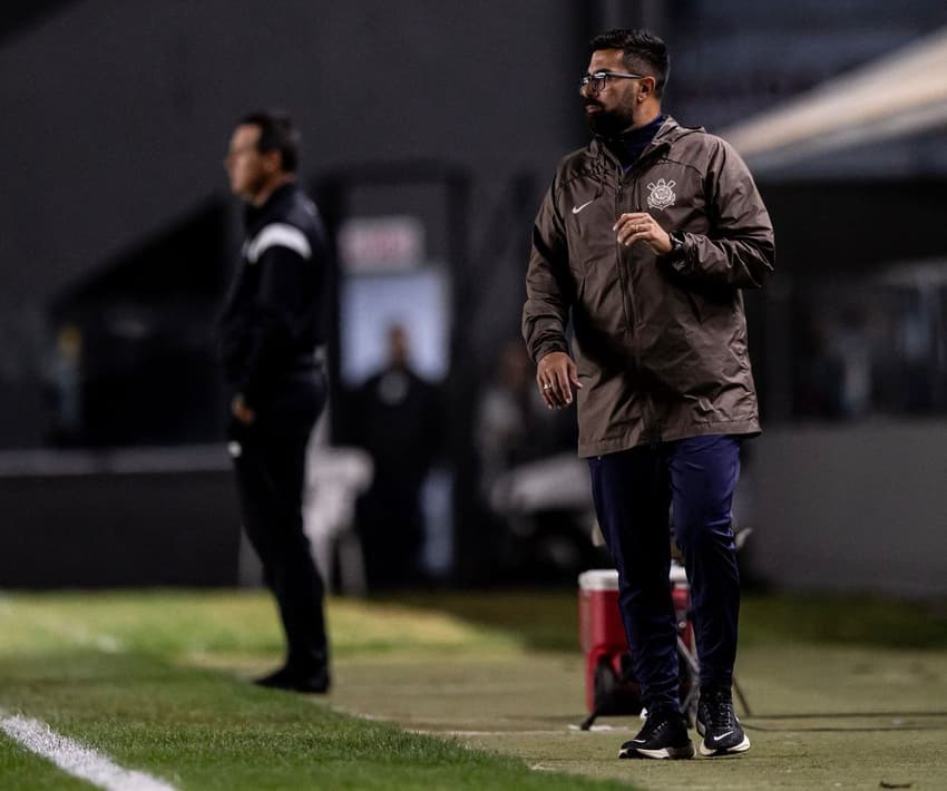 Corinthians Raphael Laruccia