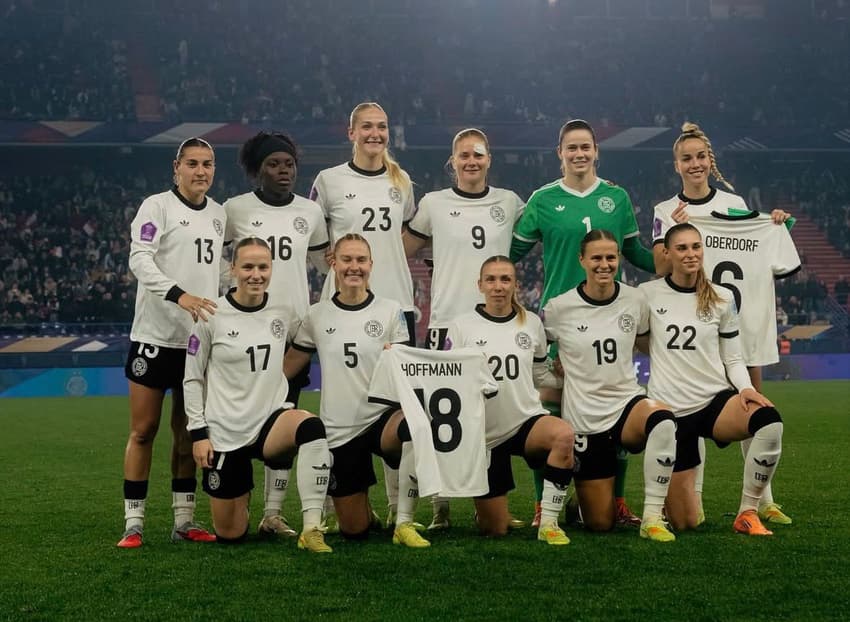 Seleção da Alemanha comemora classificação à Nations League Feminina. (Foto: Yuliia-Perekopaiko/DFB)