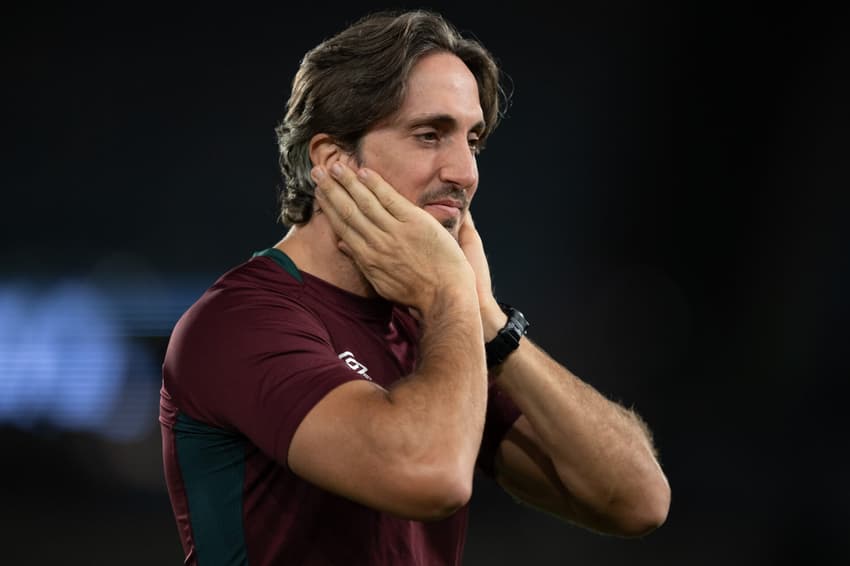 Zubeldia durante a partida entre Fluminense e Juventude, pelo Brasileirão (Foto: Jorge Rodrigues/AGIF)