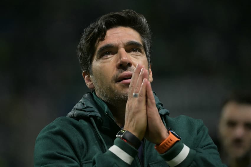 Abel Ferreira comemora classificação do Palmeiras à final da Libertadores (Photo by Nelson ALMEIDA / AFP)