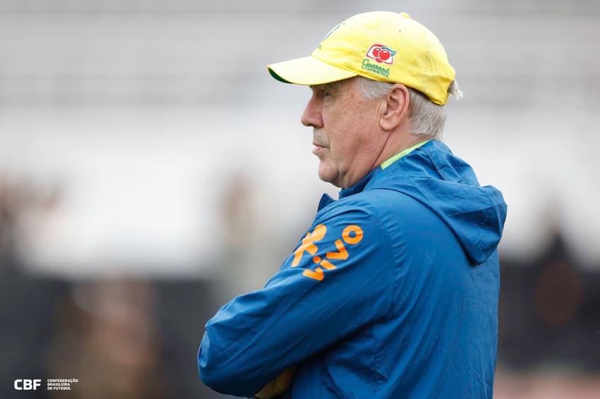Carlo Ancelotti durante a preparação do Brasil para o amistoso com a Coreia do Sul