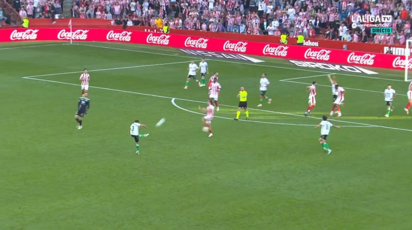 Momento em que juíz apita o final do jogo. (Foto: Reprodução)