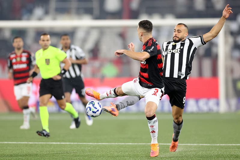 Botafogo e Flamengo pelo Campeonato Brasileiro (Foto: Vitor Silva/Botafogo)