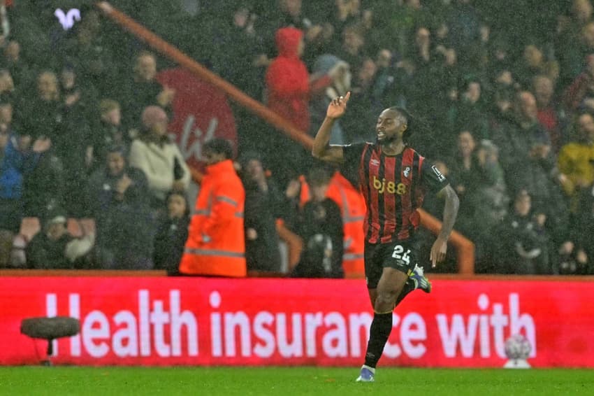 Pela Premier League, Bournemouth venceu o Fulham por 3 a 1 (Foto: Glyn KIRK / AFP)