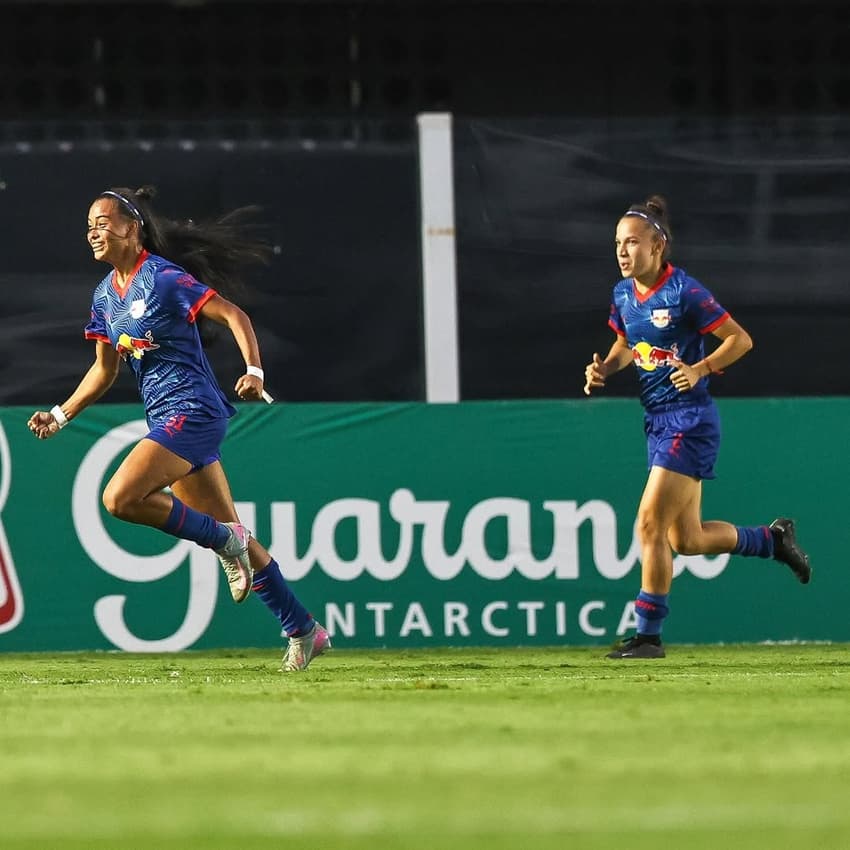 Dos Santos comemora seu gol pelo Bragantino no Paulistão Feminino (Foto: Fernanda Luz/Ag Paulistão)