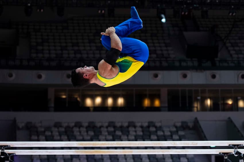 Caio Souza é esperança de final para o Brasil nas barras paralelas
