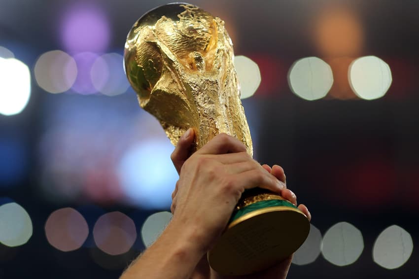 ATENCAO EDITORES! FOTOS EMBARGADAS PARA VEêCULOS DE FORA DO BRASIL - Detalhe da taca da Copa do Mundo durante comemoracao do titulo da Alemanha ao final da partida contra a Argentina no estadio Maracana pela final da Copa do Mundo 2014