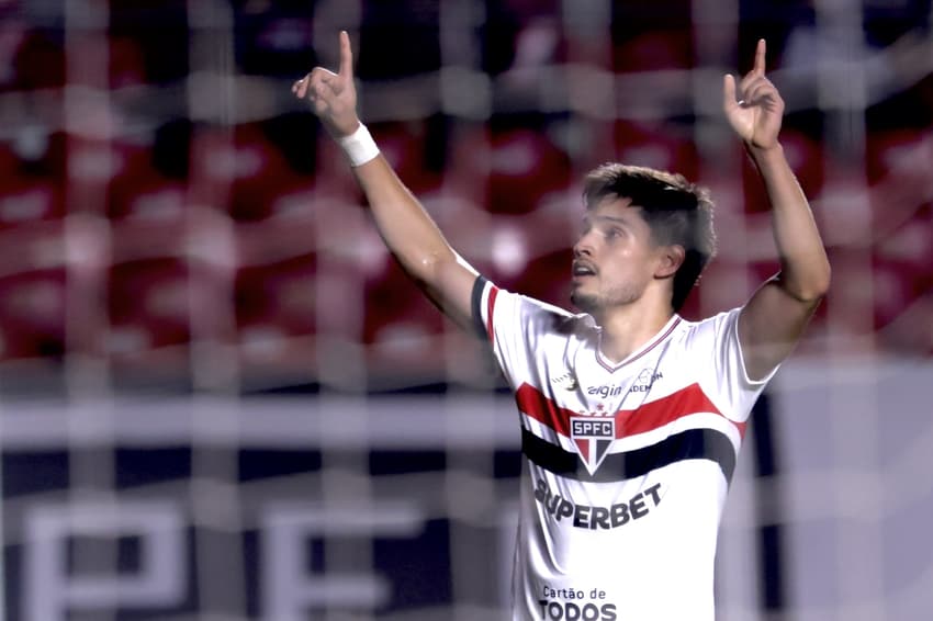 Bobadilla comemora gol do São Paulo diante do Bahia (Foto: Marcello Zambrana/AGIF)
