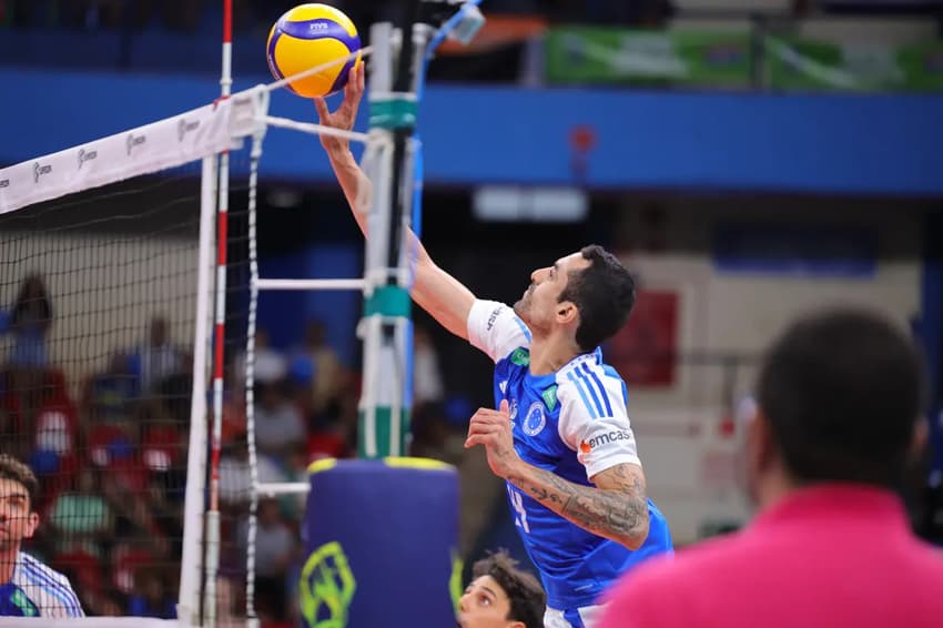 Douglas Souza foi o principal pontuador da Supercopa