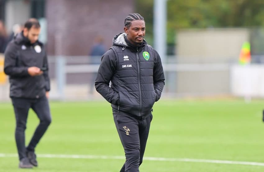 Eljero Elia atua na comissão técnica da base do ADO Den Haag (Foto: Reprodução/Instagram)