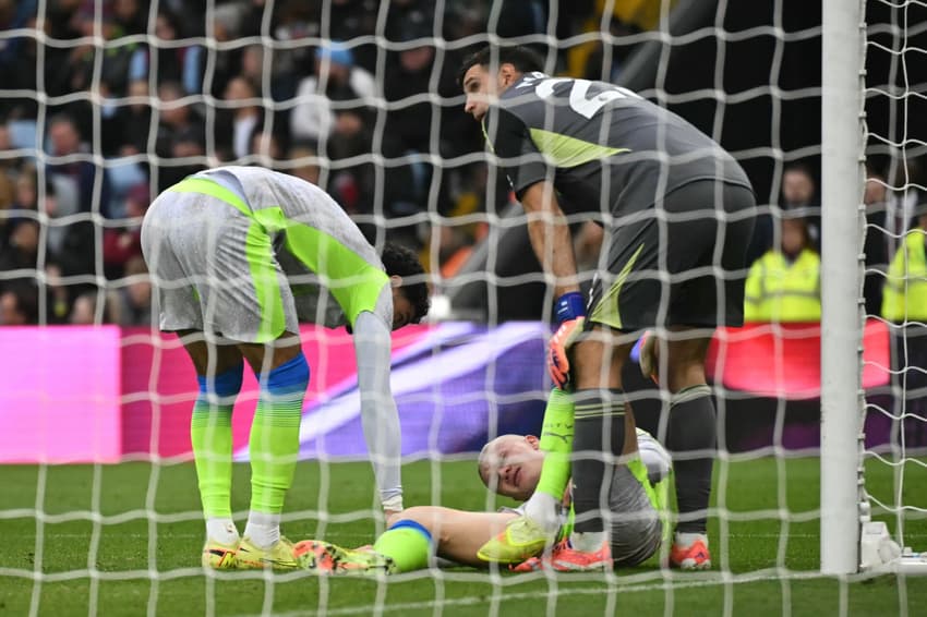Erling Haaland sentiu lesão no duelo entre Aston Villa e Manchester City (Foto: JUSTIN TALLIS / AFP)