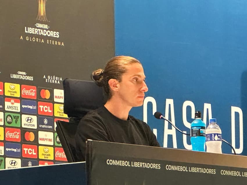 Filipe Luís em coletiva após a vitória do Flamengo sobre o Racing pela Libertadores