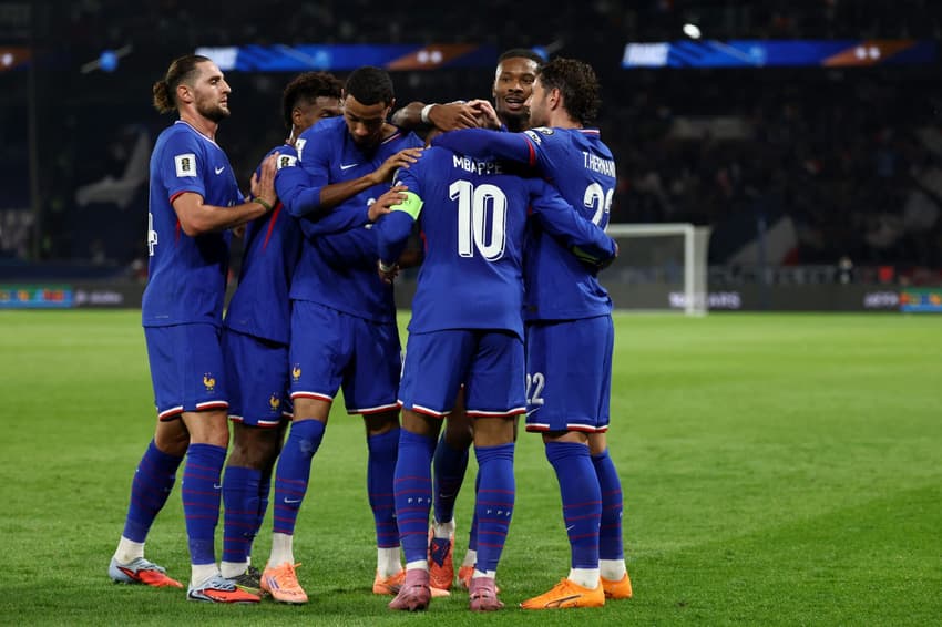 A França venceu o Azerbaijão por 3 a 0 (Foto: FRANCK FIFE / AFP)