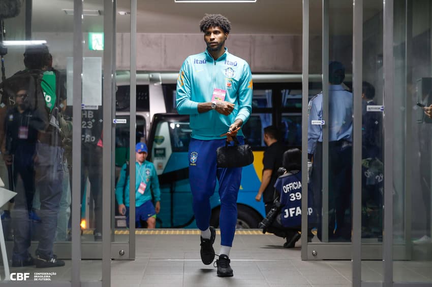 hugo souza brasil x japão