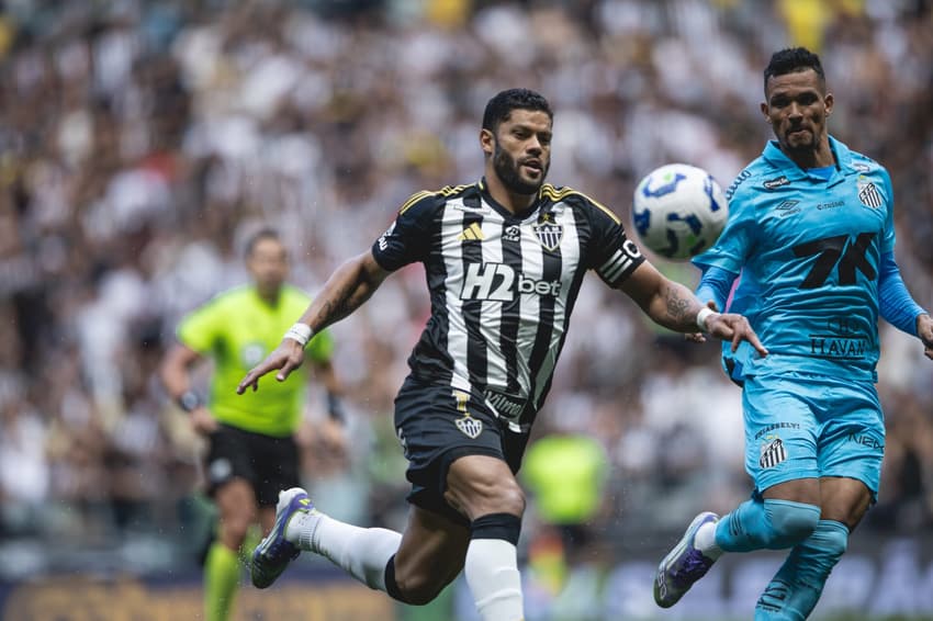 Hulk em partida do Atlético X Santos